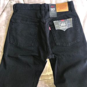Levi’s 501 high rise skinny jeans. 25W x 32L.